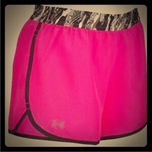 Under Armour Heatgear Pace Shorts Pink Gray Sz XL. No Size Tags